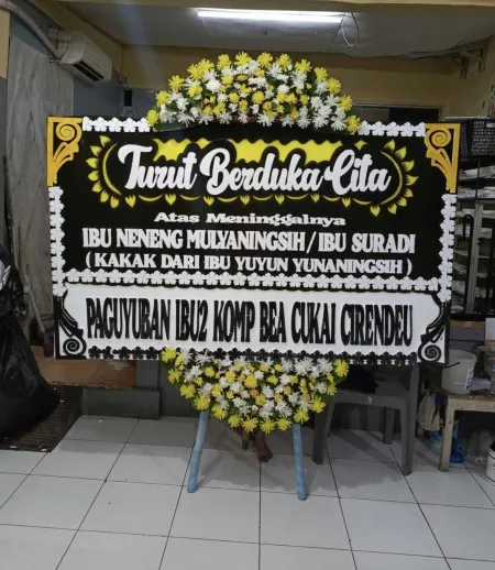 Papan Bunga Duka Menara Standard Chartered
