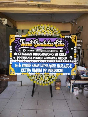 Papan Bunga di Menara Standard Chartered